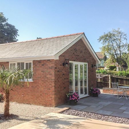 The Hideaway Villa Verwood Bagian luar foto